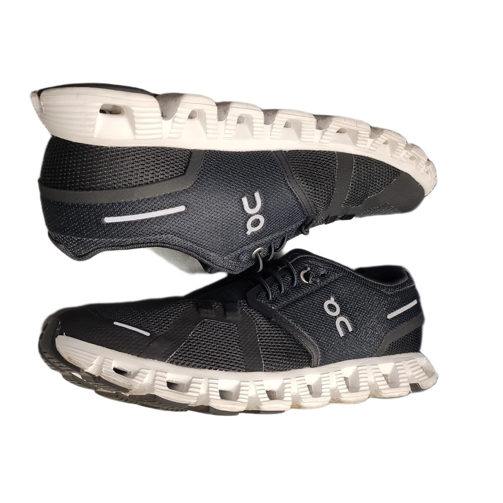 On Cloud Swiss Engineering Running Sneakers Womens 7.5 Black White Bungee Laces